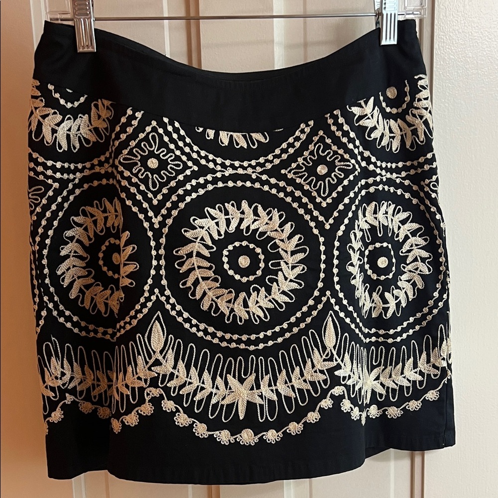 EUC YOANA BARASCHI Black and Cream Embroidered Crochet Mini Skirt Vintage